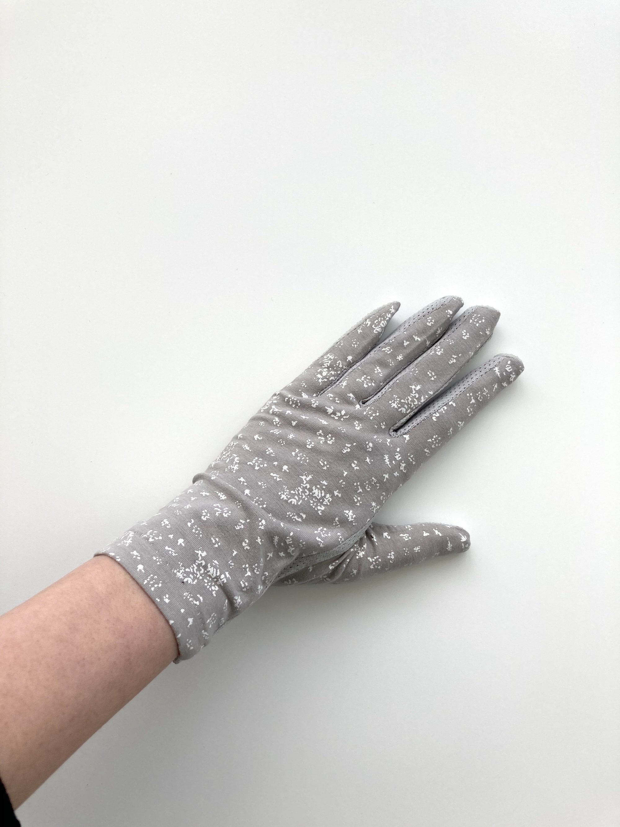 Clear Collective Light Grey Womens Reusable Gloves with Touch Point (In Stock)